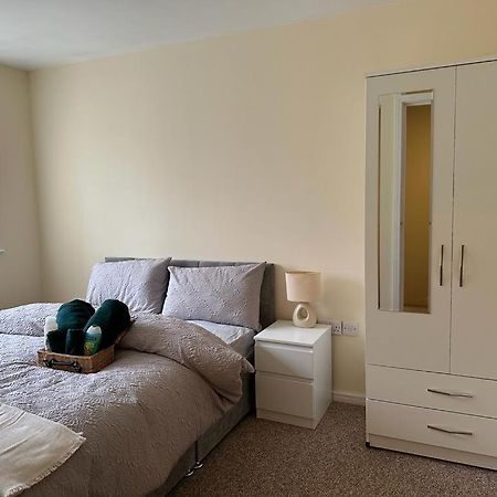 Rooms 7 Minutes From Etihad Manchester Dış mekan fotoğraf